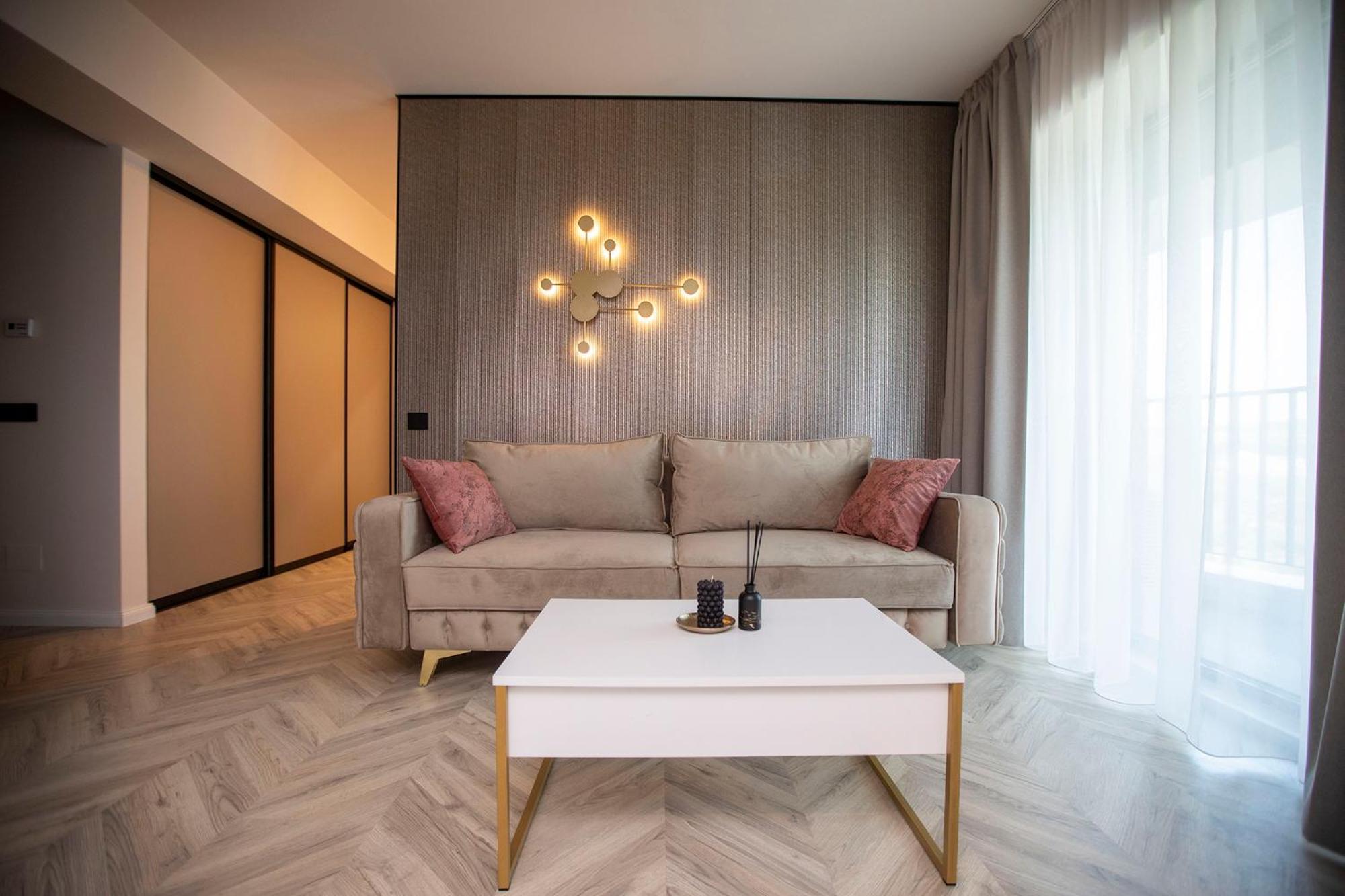 Boudoir 139 Apartments City Tower -18Th Floor Cluj Napoca Bagian luar foto