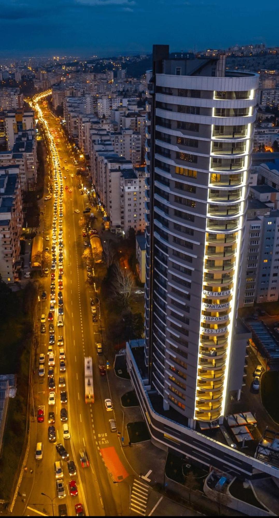 Boudoir 139 Apartments City Tower -18Th Floor Cluj Napoca Bagian luar foto